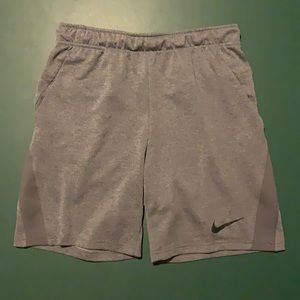 Men’s S Gray Nike Shorts